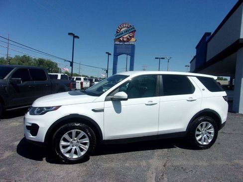 Used 2017 Land Rover Discovery Sport SE AWD/4WD image 1
