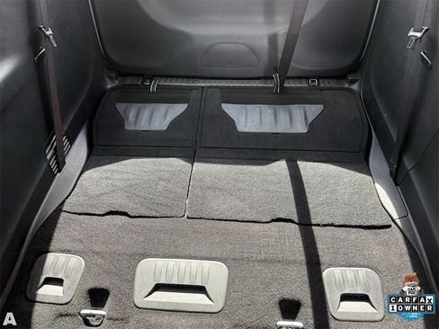 Certified 2025 Chrysler Pacifica Select image 27