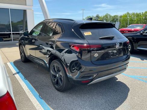 Used 2023 Buick Envision Essence w/ Sport Touring Package FWD image 4