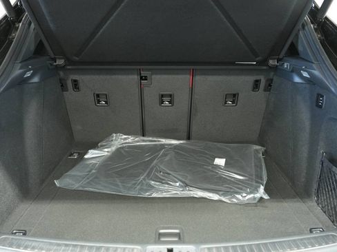 New 2026 Porsche Macan image 27