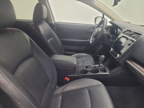 Used 2019 Subaru Outback 2.5i Limited AWD/4WD image 21