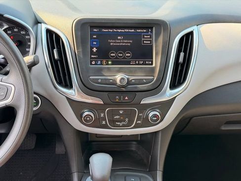 Used 2023 Chevrolet Equinox LT w/ LPO, Floor Liner Package FWD image 15