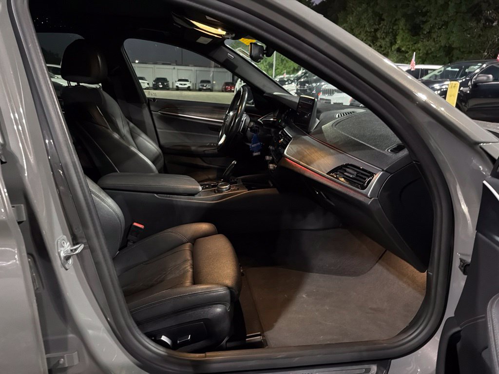 Used 2021 BMW 530i RWD image 14