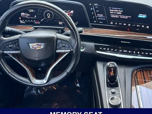 Used 2021 Cadillac Escalade Premium Luxury w/ Driver Assist Tech Package AWD/4WD image 19