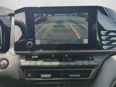 Used 2026 Toyota Camry SE FWD image 17