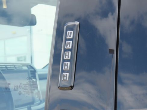 Certified 2024 Ford F250 Lariat w/ Lariat Ultimate Package AWD/4WD image 17