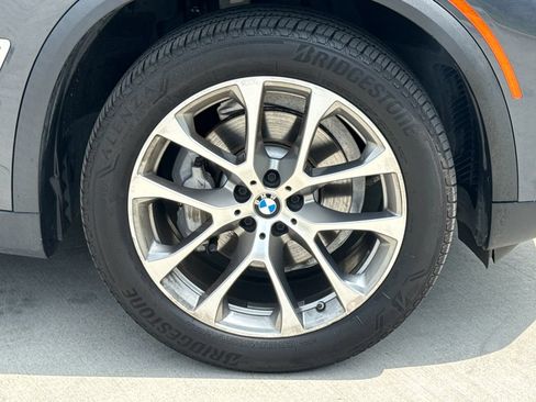 Used 2019 BMW X5 xDrive40i w/ Premium Package 2 AWD/4WD image 11
