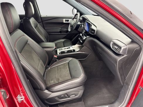 Used 2022 Ford Explorer ST-Line RWD image 19