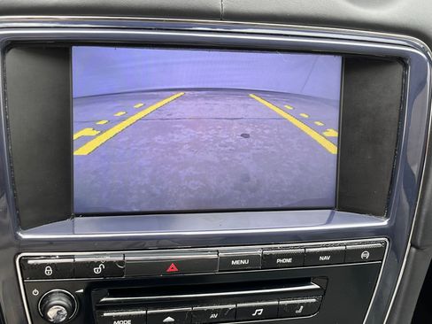 Used 2013 Jaguar XJ image 31