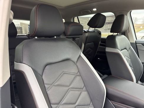 New 2026 Volkswagen Atlas Peak Edition AWD/4WD image 25