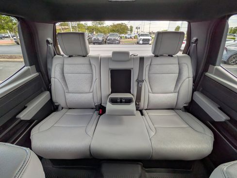 Used 2025 Toyota Tundra Limited AWD/4WD image 23