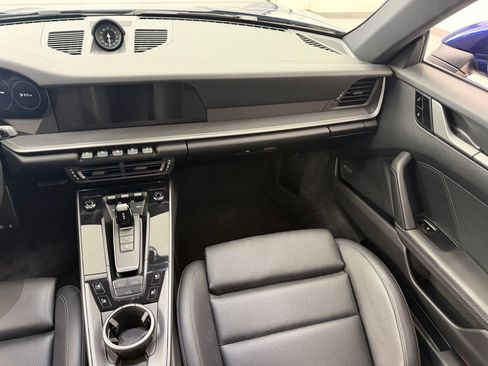 Certified 2020 Porsche 911 Carrera RWD image 32