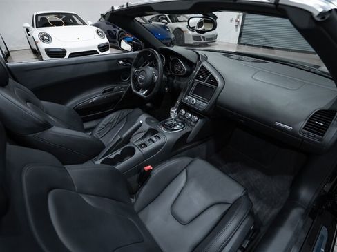 Used 2011 Audi R8 V10 AWD/4WD image 30