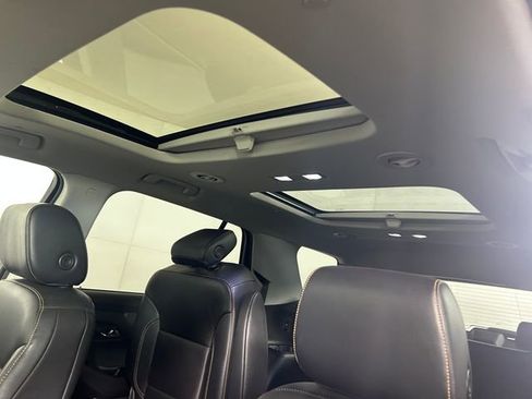 Used 2018 Chevrolet Traverse LT image 13