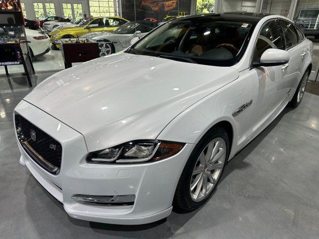 Used 2016 Jaguar XJ R-Sport RWD image 1
