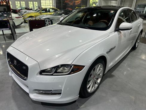 Used 2016 Jaguar XJ R-Sport RWD image 1