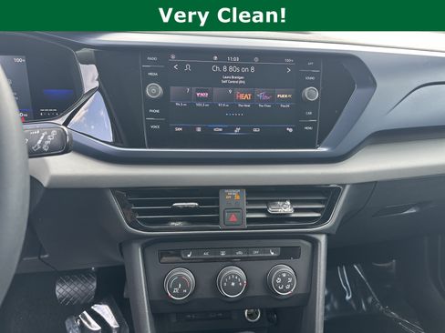 Used 2022 Volkswagen Taos SE FWD image 32
