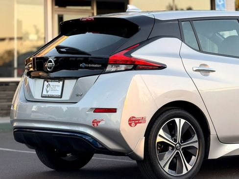 Used 2018 Nissan Leaf SV image 8