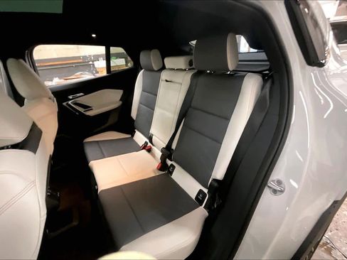 Used 2025 BMW X2 xDrive28i w/ Technology Package image 28