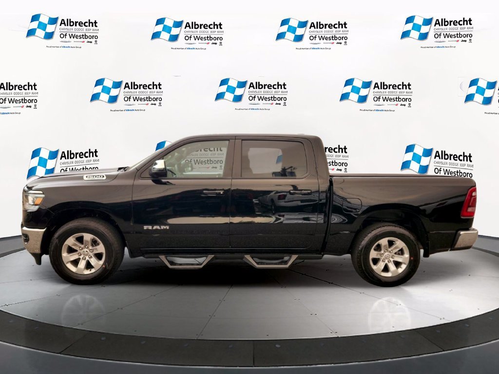 Used 2023 RAM 1500 Laramie AWD/4WD image 2