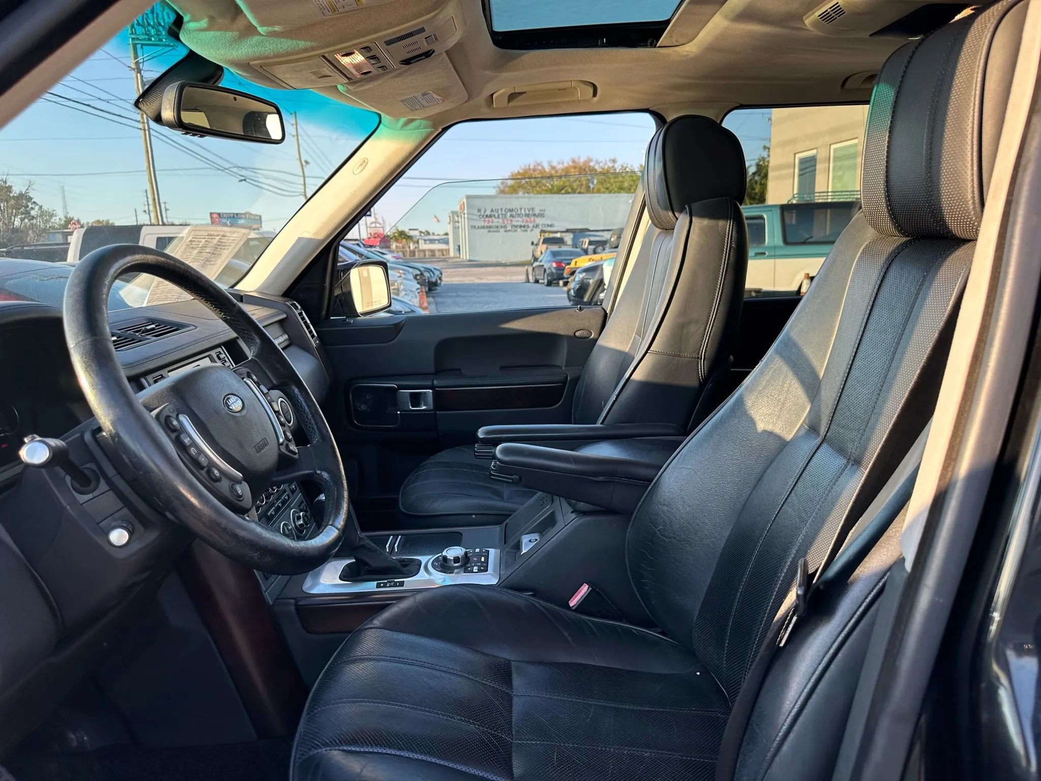 Used 2008 Land Rover Range Rover Supercharged AWD/4WD image 24