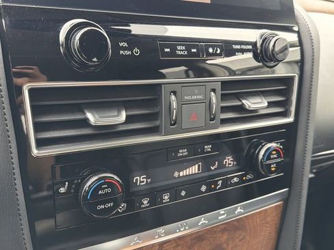 Certified 2023 Nissan Armada SL image 6