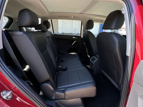 Used 2019 Volkswagen Tiguan SE AWD/4WD image 41
