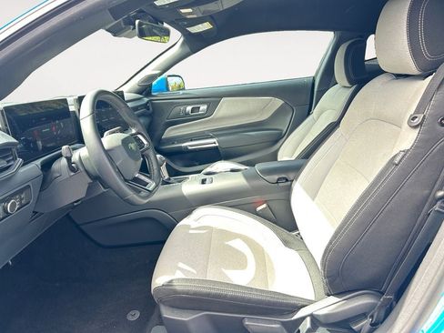 Used 2024 Ford Mustang Coupe RWD image 6