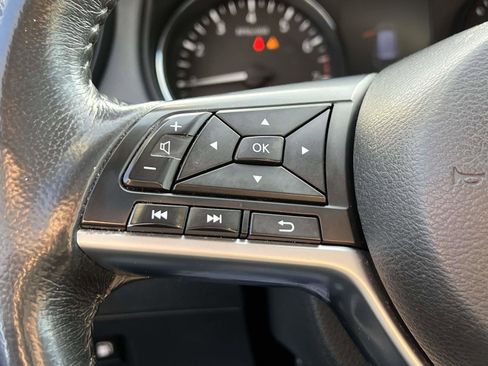 Used 2018 Nissan Rogue SL w/ Premium Package image 21