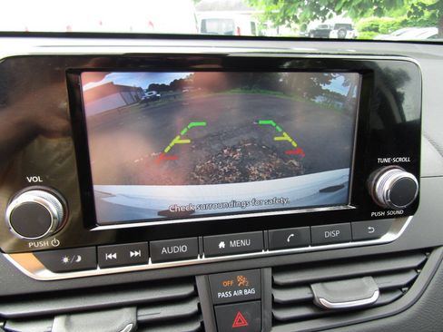 Used 2024 Nissan Altima 2.5 S FWD image 12