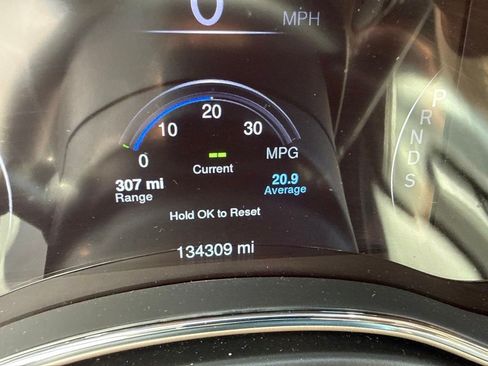 Used 2015 Jeep Grand Cherokee Limited w/ Trailer Tow Group IV AWD/4WD image 15