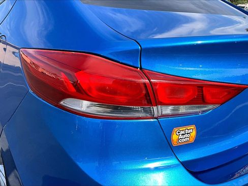 Used 2017 Hyundai Elantra SE FWD image 29