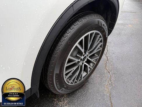 Used 2024 Ford Escape SE image 21