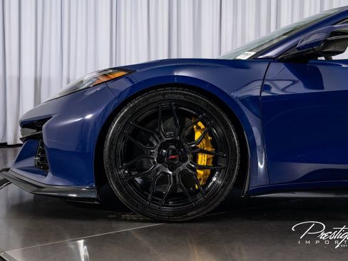 Used 2025 Chevrolet Corvette Z06 w/ Stealth Interior Trim Package image 12