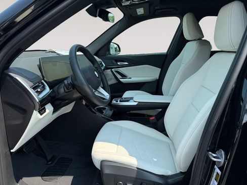 New 2026 BMW X1 xDrive28i w/ Technology Package AWD/4WD image 9