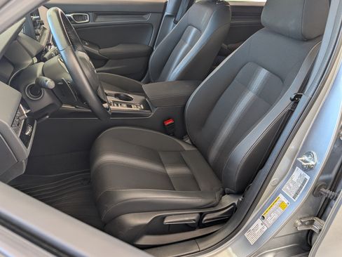 Used 2025 Honda Civic Sport image 16
