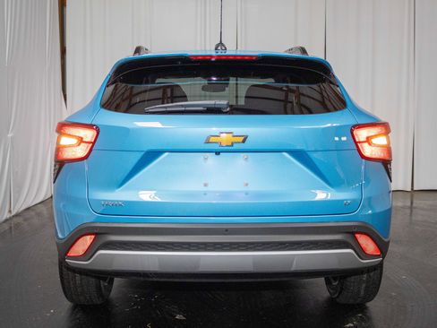 New 2026 Chevrolet Trax LT w/ Driver Confidence Package image 3
