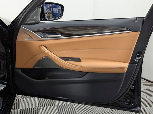 Certified 2023 BMW 530i xDrive w/ Premium Package image 30