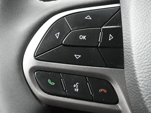 Used 2021 Jeep Cherokee Latitude Lux w/ Sun & Sound Group image 6