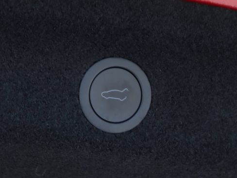 Used 2026 Tesla Model Y Long Range RWD image 9