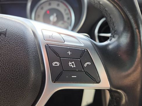 Used 2015 Mercedes-Benz SLK 250 w/ Premium Package image 12