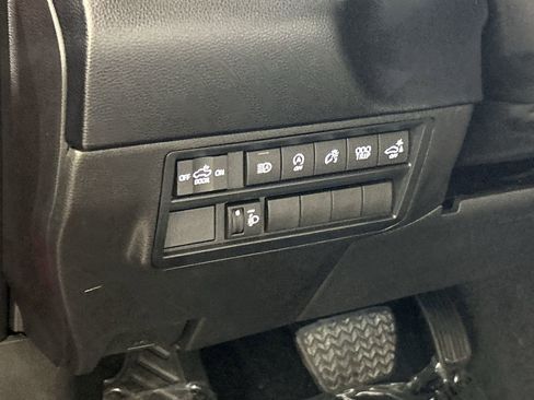 Used 2025 Toyota Tundra SR5 w/ SR5 Convenience Package AWD/4WD image 12