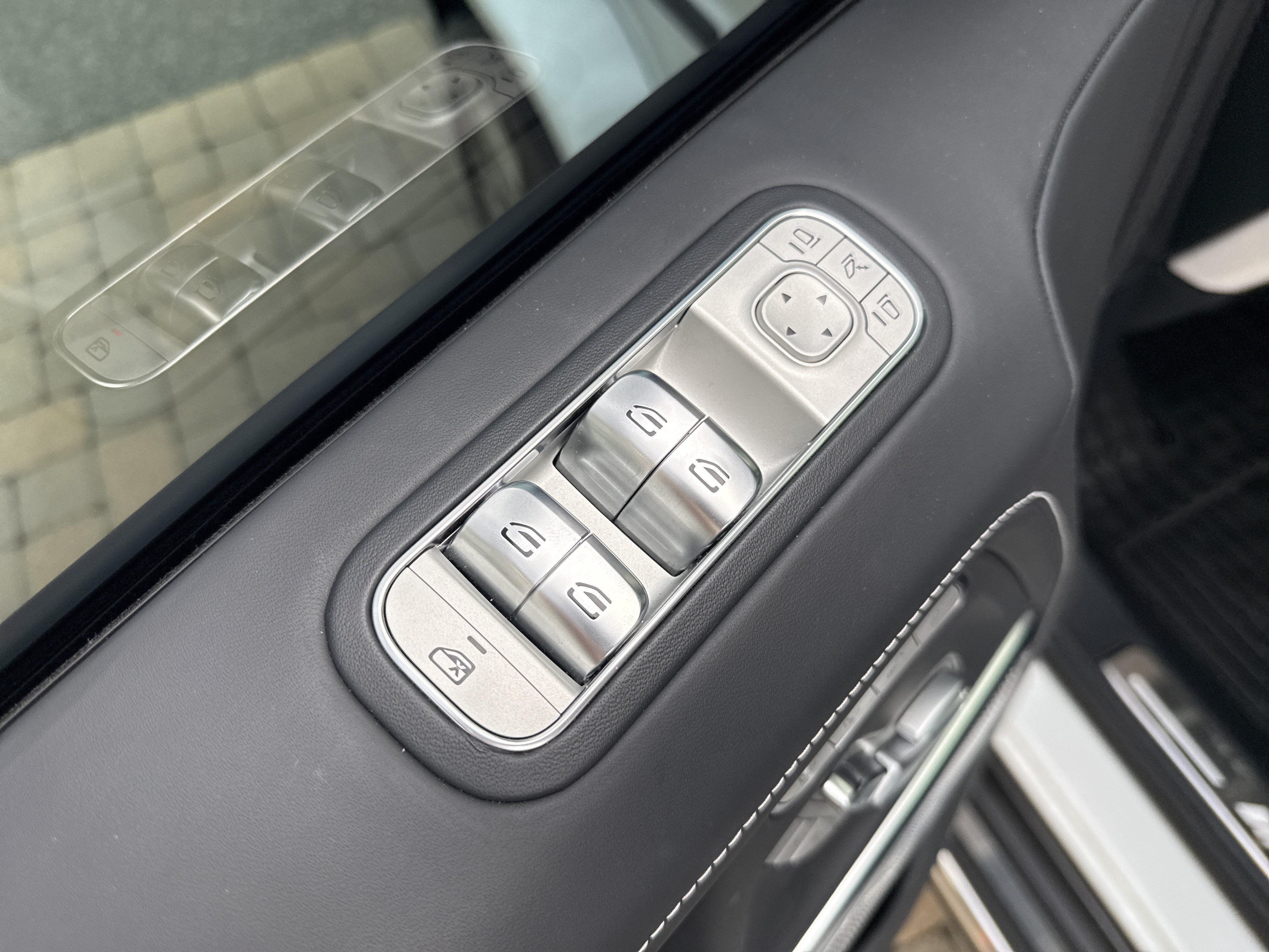 Used 2025 Mercedes-Benz G 63 AMG 4MATIC image 12