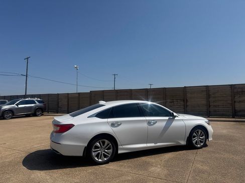 Used 2019 Honda Accord LX image 22