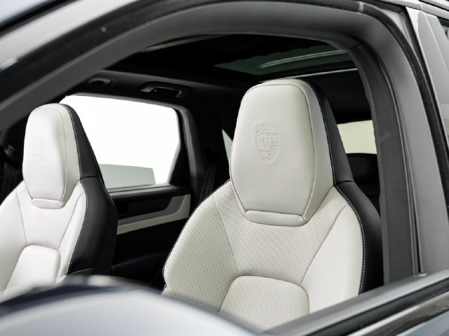 Certified 2026 Porsche Cayenne AWD/4WD image 14