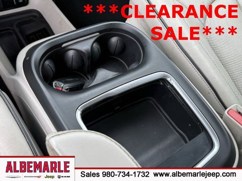 Used 2018 Chrysler Pacifica Limited image 26