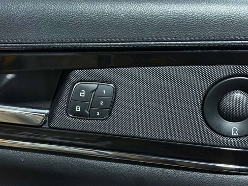 Certified 2022 Lincoln Nautilus Reserve image 9