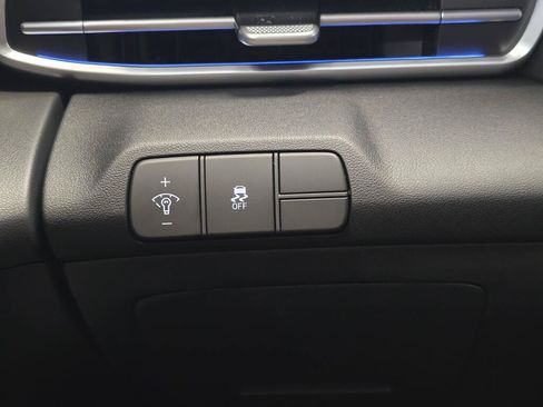 New 2026 Hyundai Elantra Limited FWD image 22