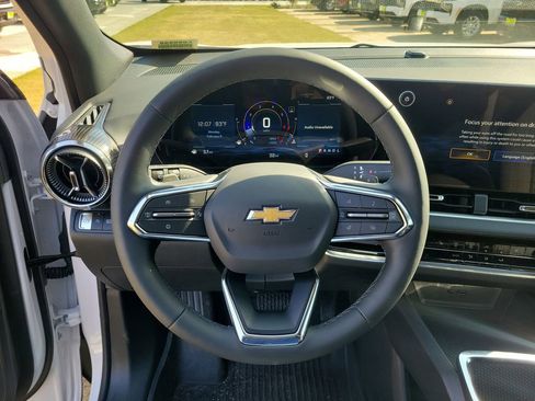 New 2026 Chevrolet Equinox LT w/ Safety and Technology Package image 22
