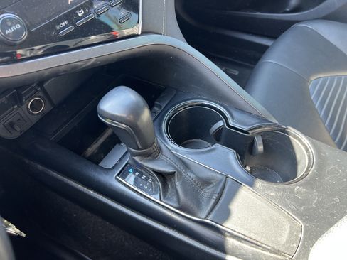 Used 2018 Toyota Camry SE image 24